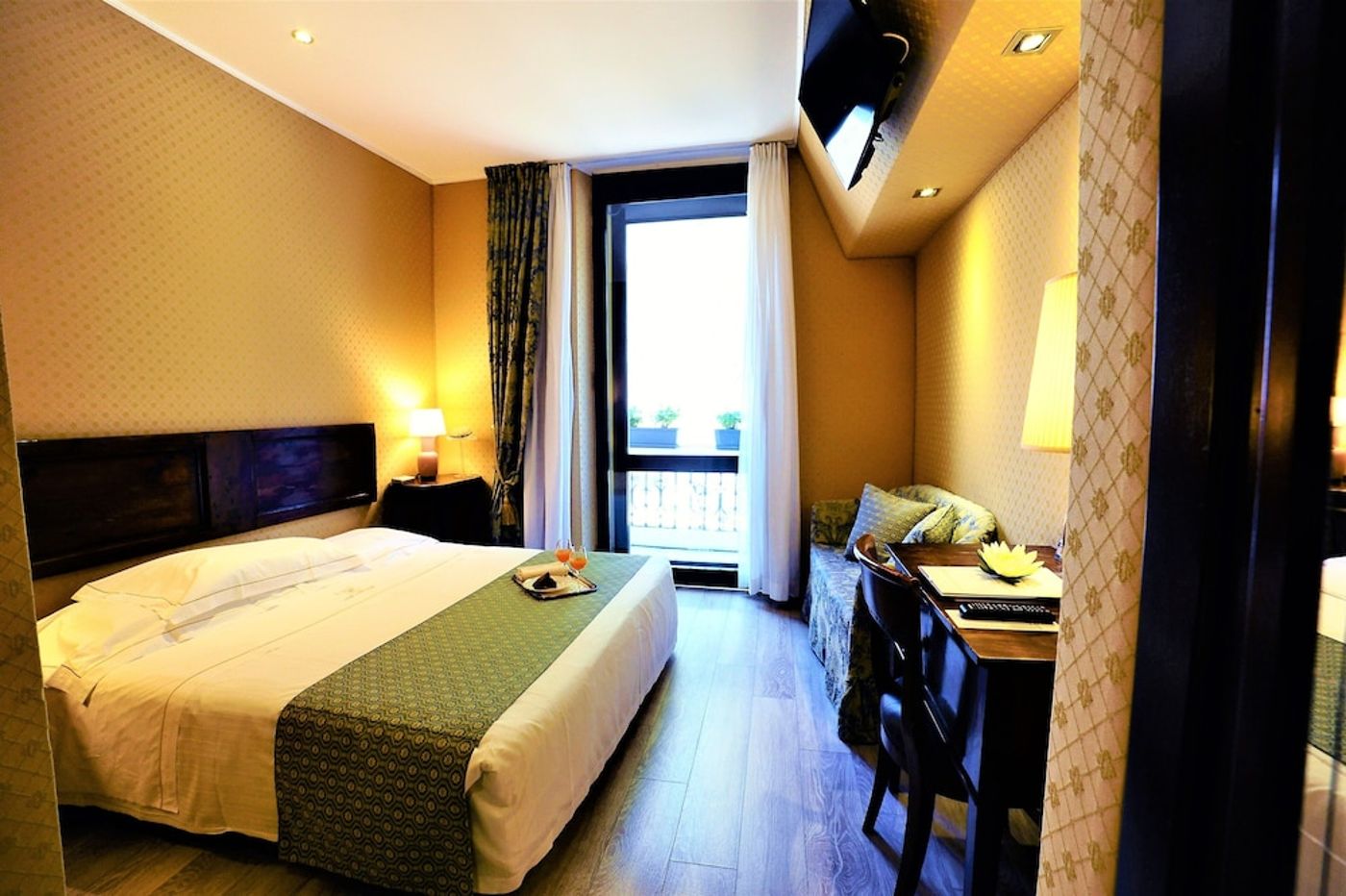 expedia-3156616-9