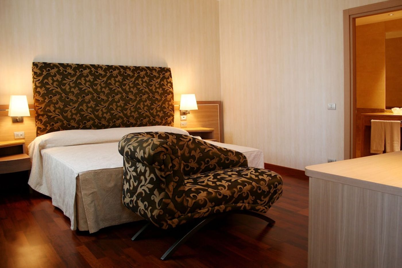 expedia-3163551-5