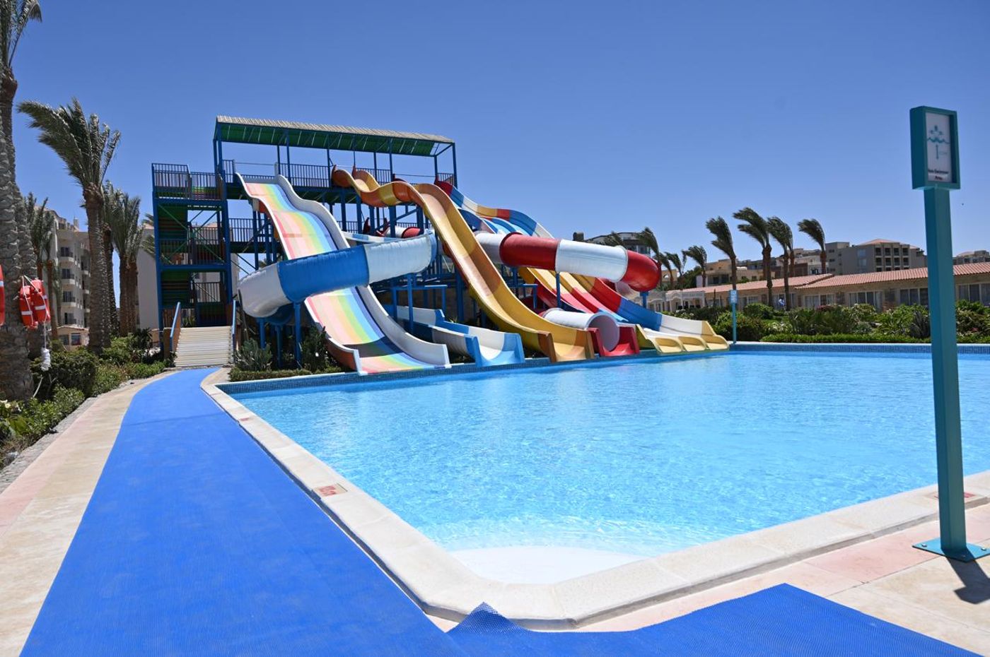 Serano Aqua Park Resort 18.09