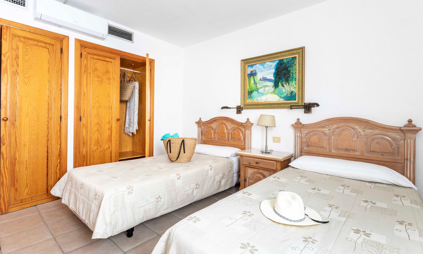 15.12.25 ONA Beverly Hills Suites