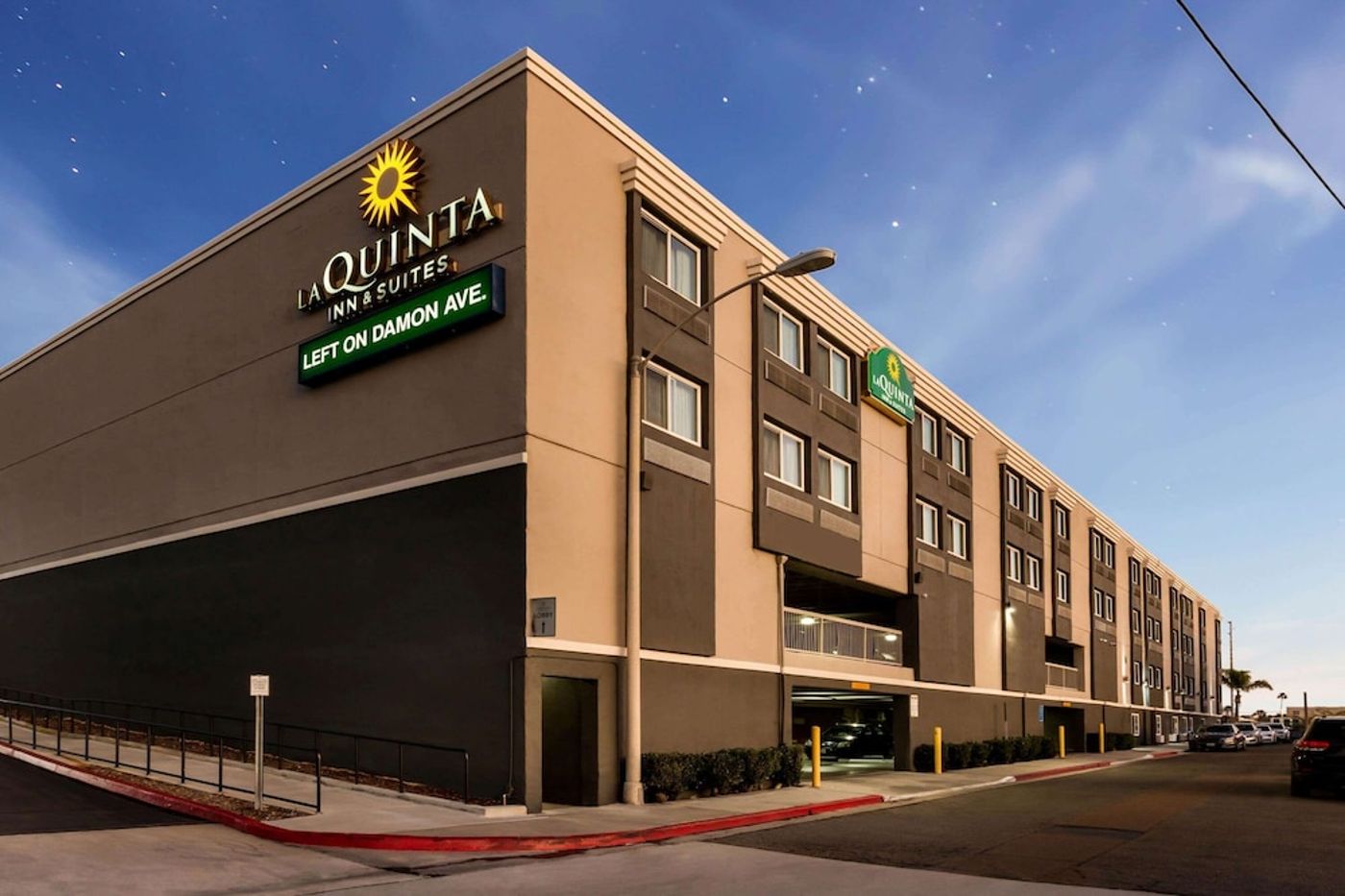 expedia-3163672-1