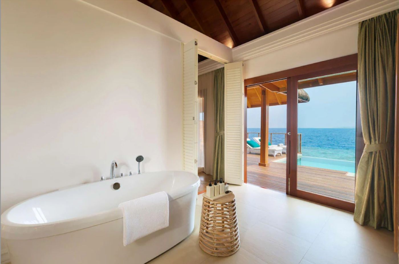 Dusit Thani Maldives 08.07