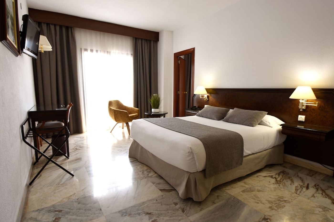 expedia-3165046-10