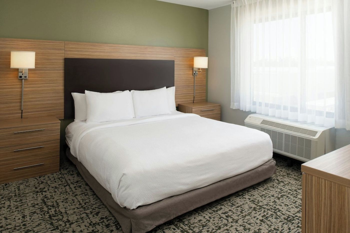 expedia-3165905-10