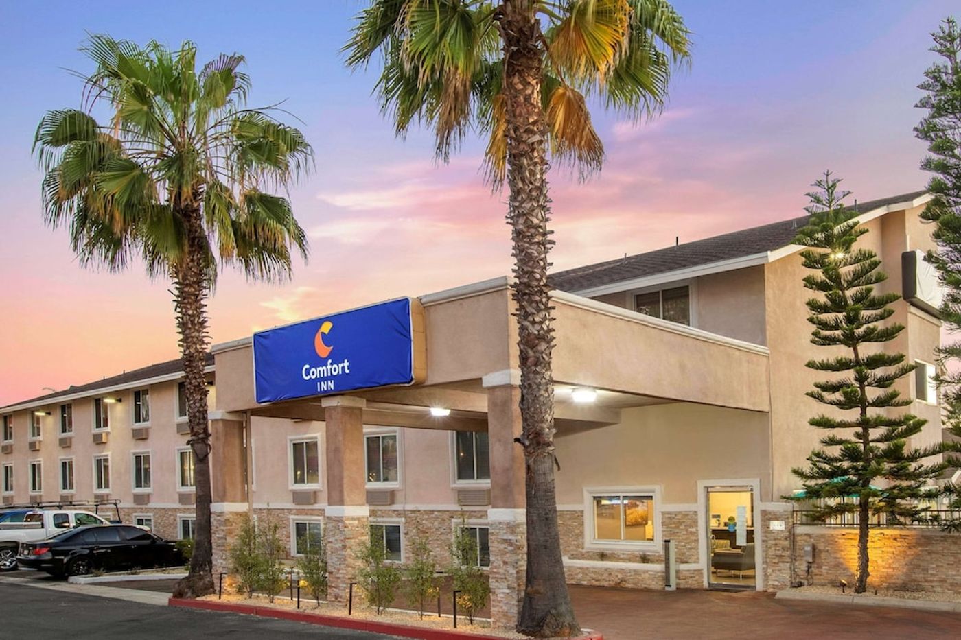 expedia-3163666-5