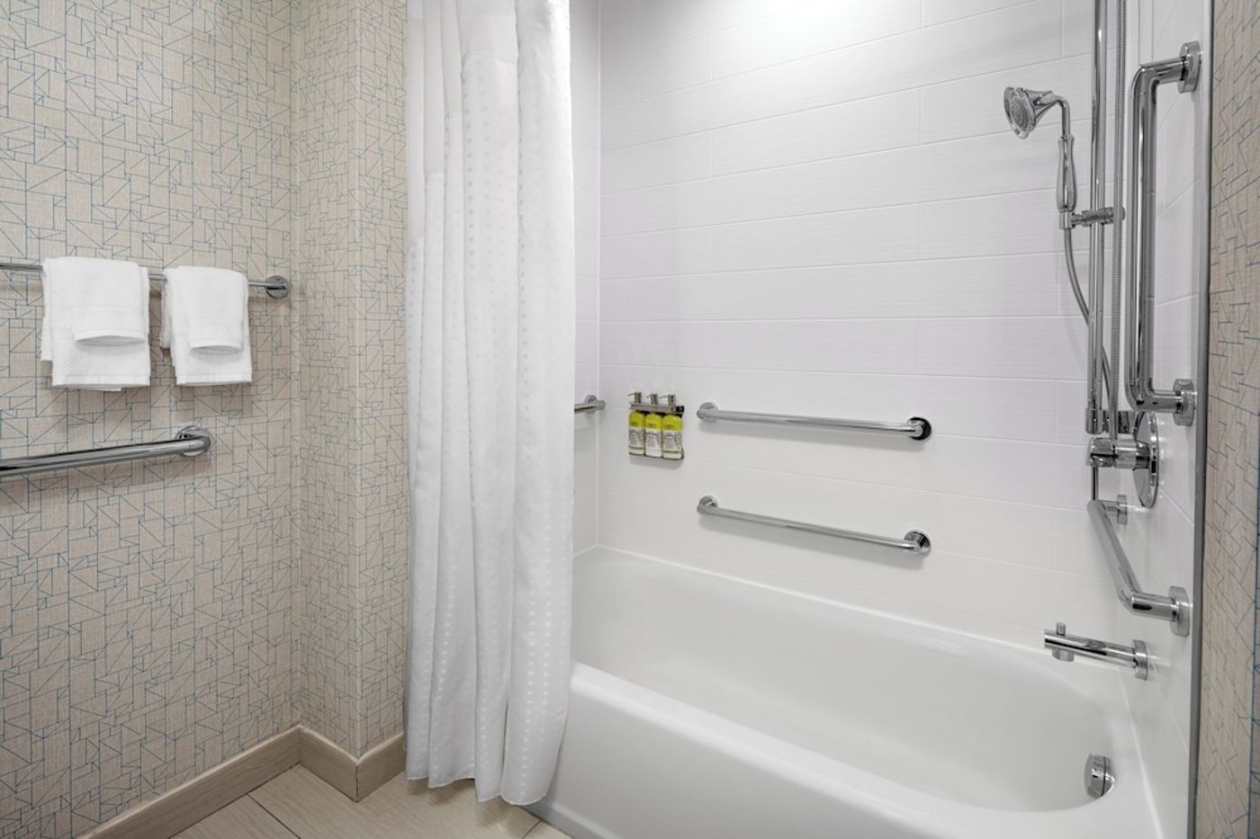Holiday Inn Express & Suites Woodside LaGuardia Airport by IHG - B5E94DDA6765683CF5B72E08DFB18D3C7D24A179