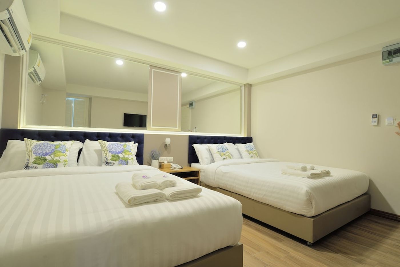 expedia-3162867-15