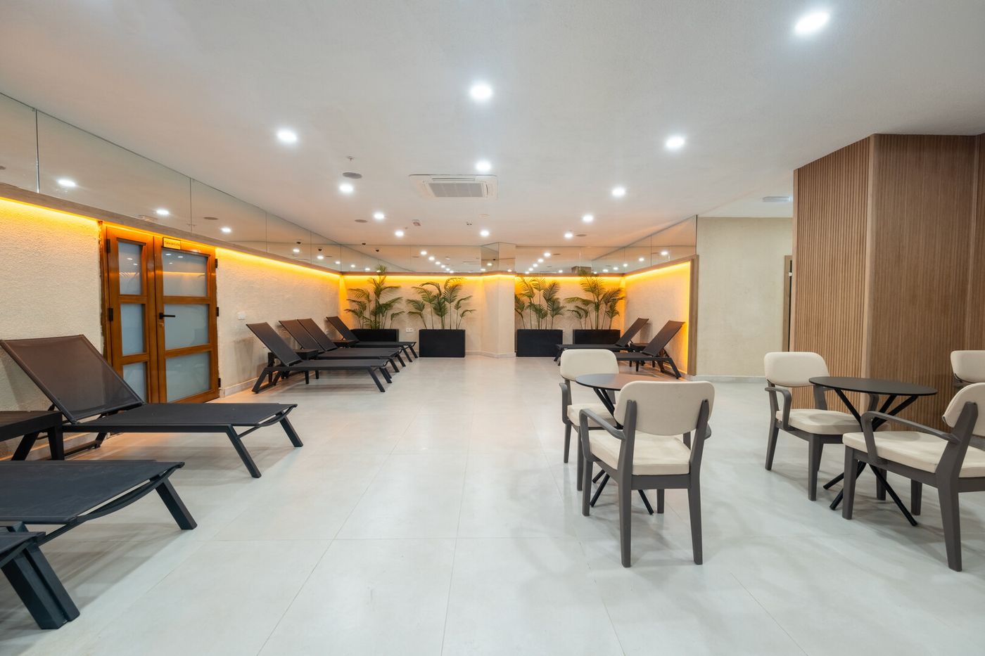 Nova Life Hotel