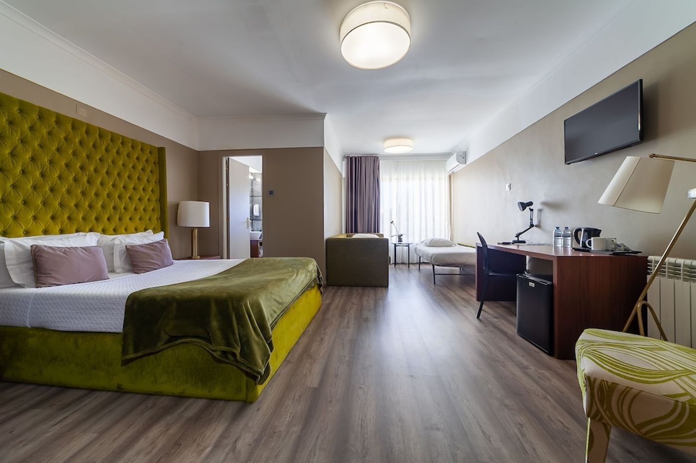 expedia-3165186-14