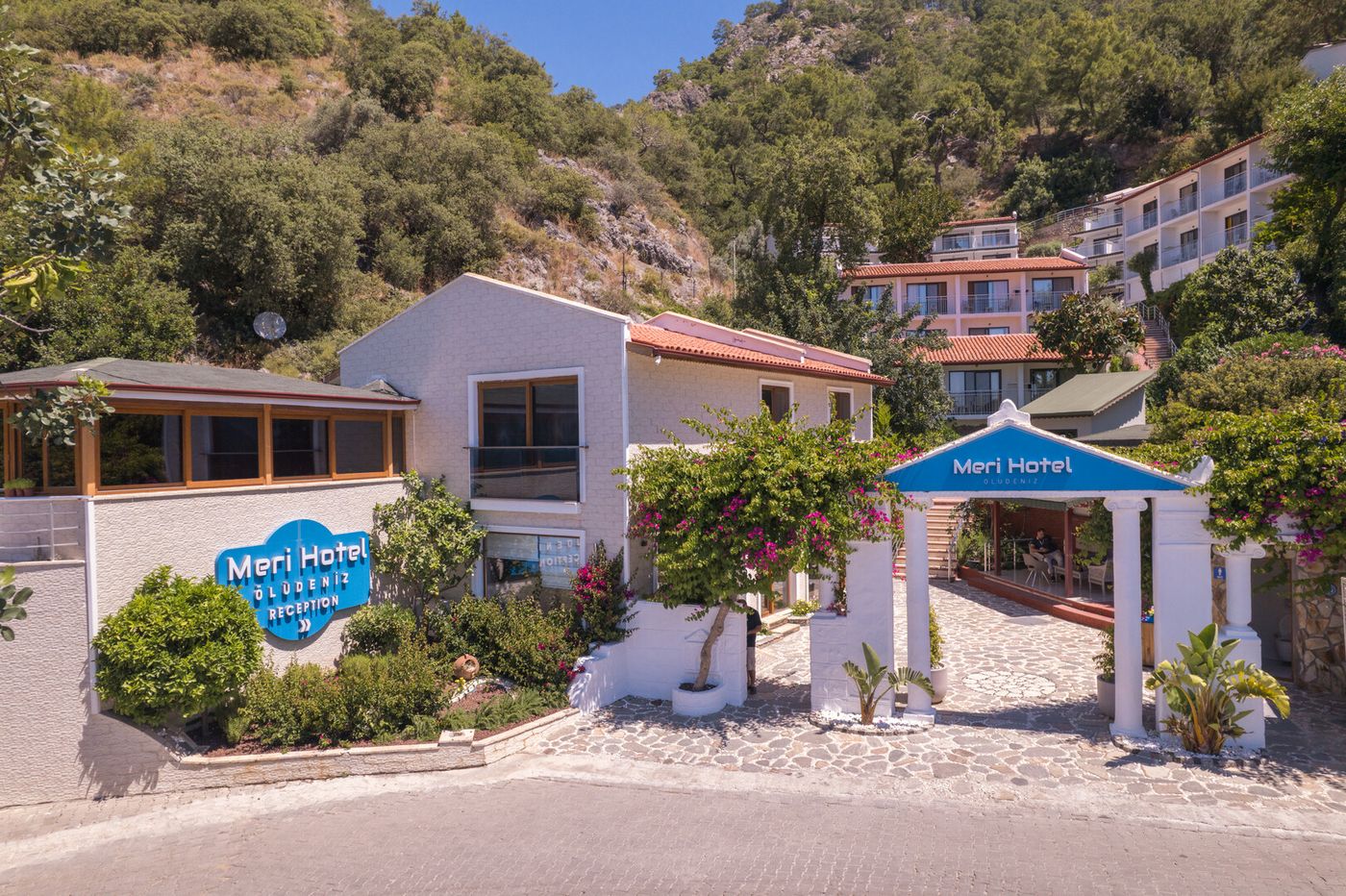 Meri Hotel