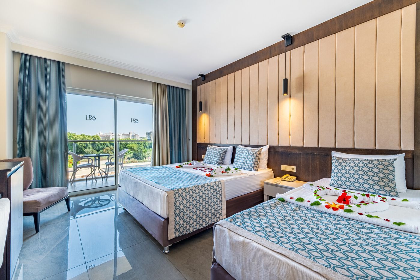 Lake & Riverside Hotel & Spa