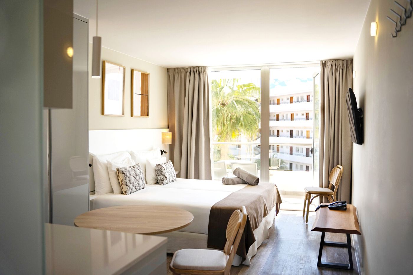 24.03.26 CORAL OCEAN VIEW JUNIOR SUITE