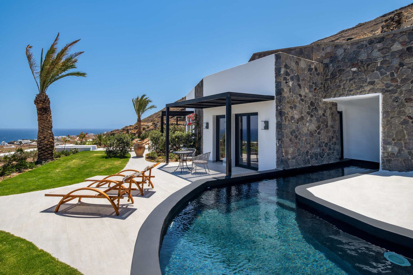 Suite (SeaView, Private Pool  Honeymooners) (1).jpg