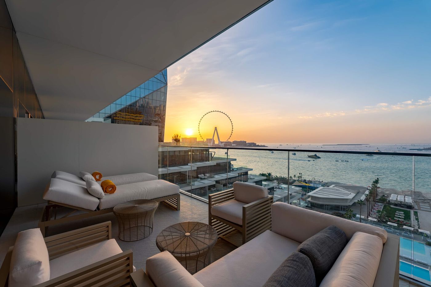 FIVE LUXE JBR 08.09