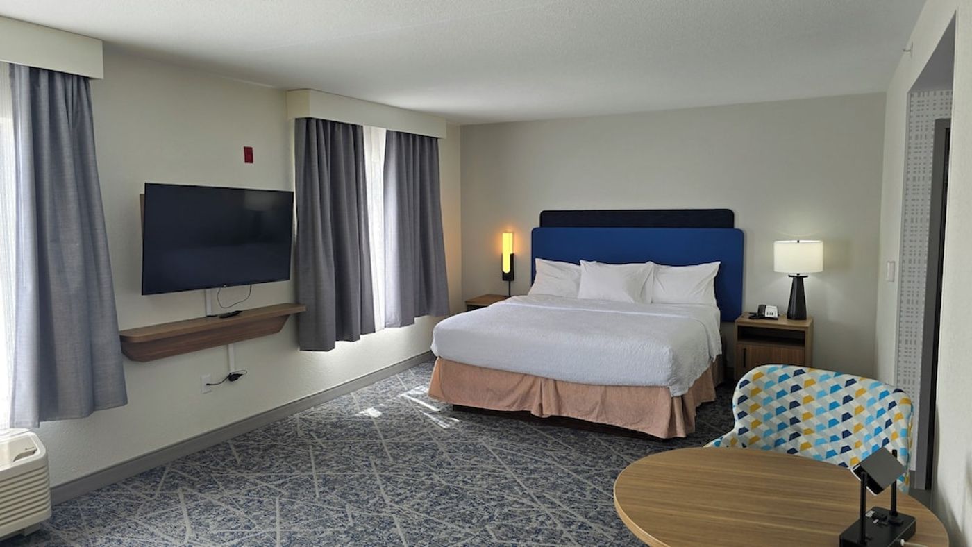 expedia-3162083-14