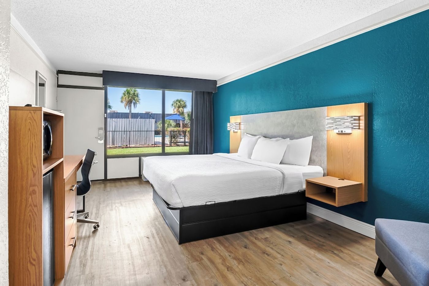 expedia-3165907-15