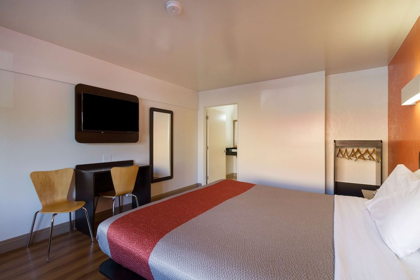 expedia-3158869-13