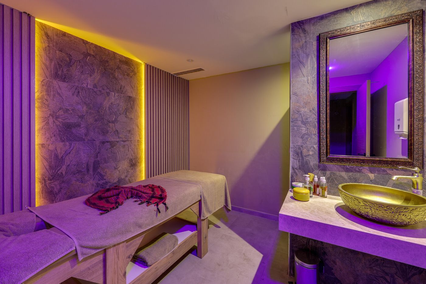 Faros Premium Beach Adults Only 16+