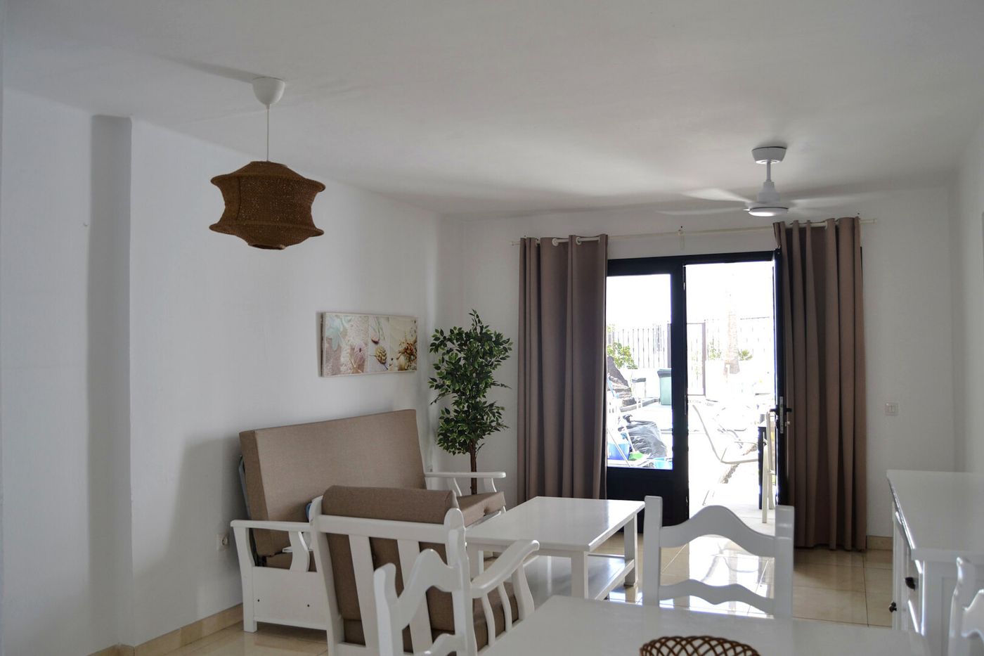 23.10.26 Flamingo Apartments
