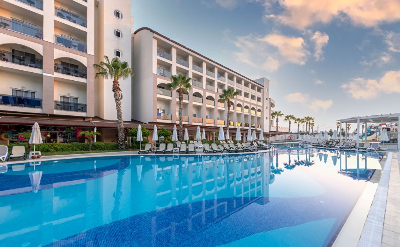 Port River Hotel & Spa - 02/07