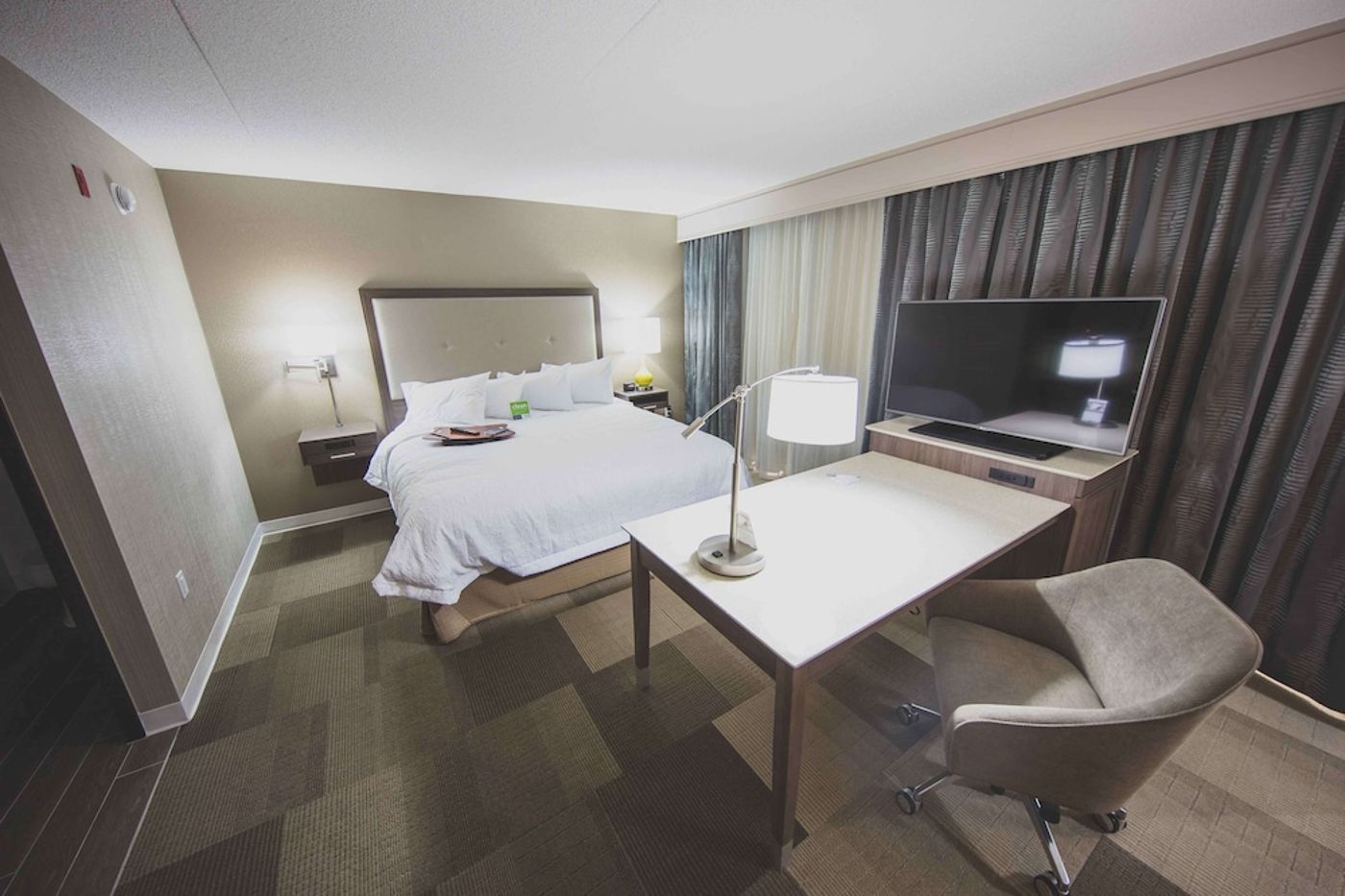 expedia-3163874-10