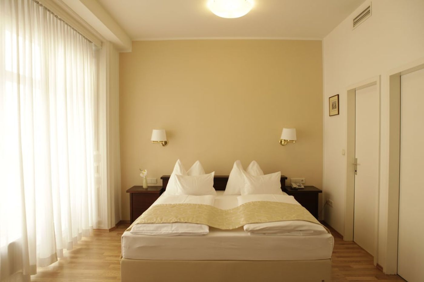 expedia-3162019-5