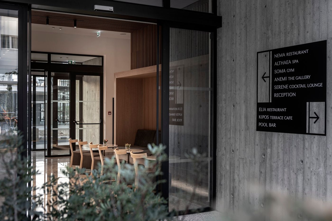 Anemi Hotel & Suites 14.04