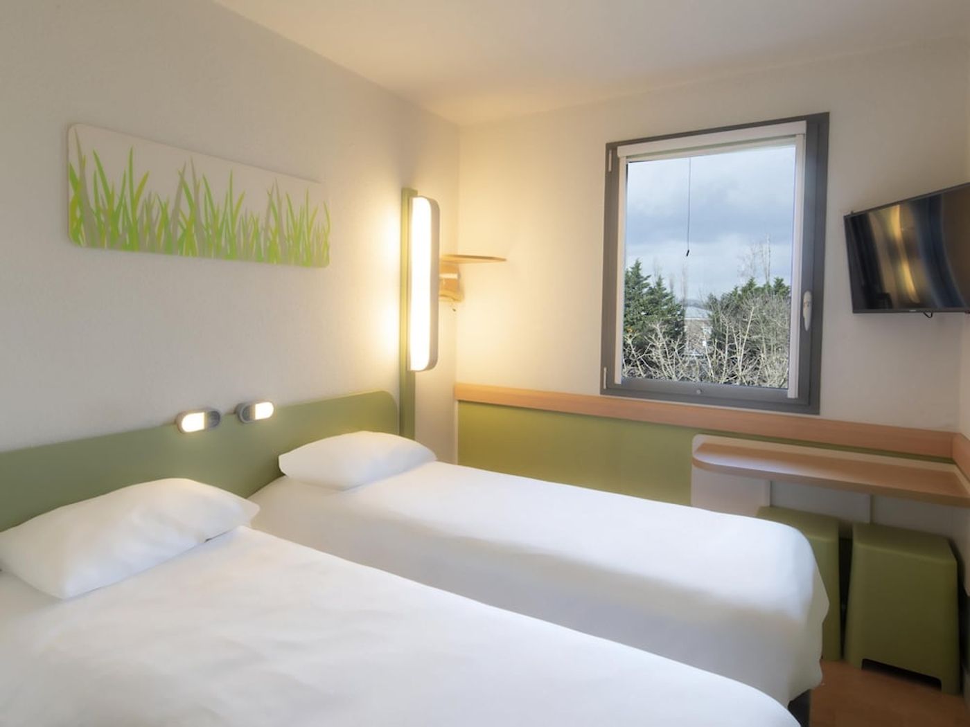 expedia-3157158-12