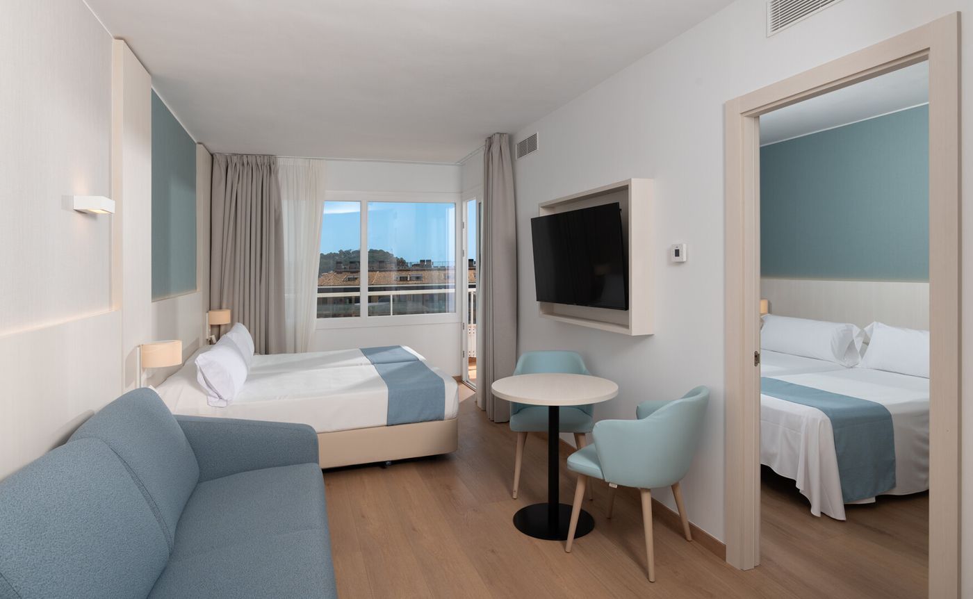 14.07.26 Costa Encantada- suite