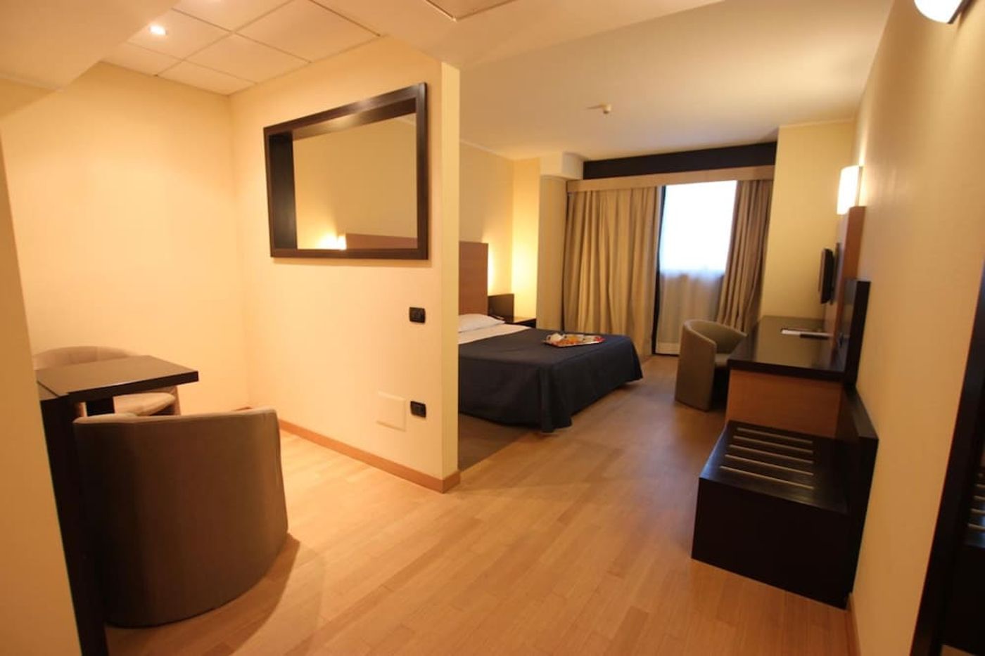 expedia-3163576-12
