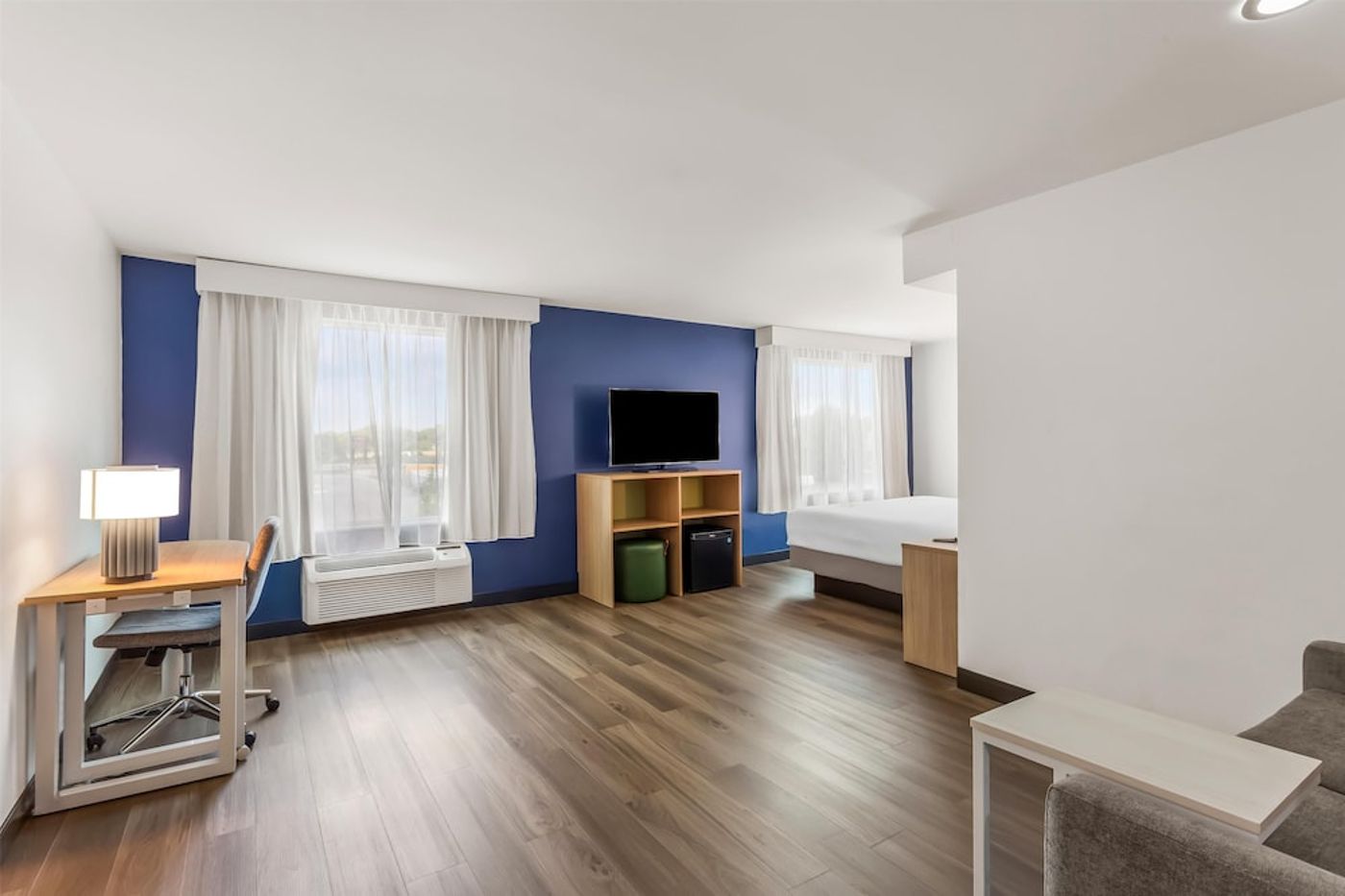 expedia-3162123-25