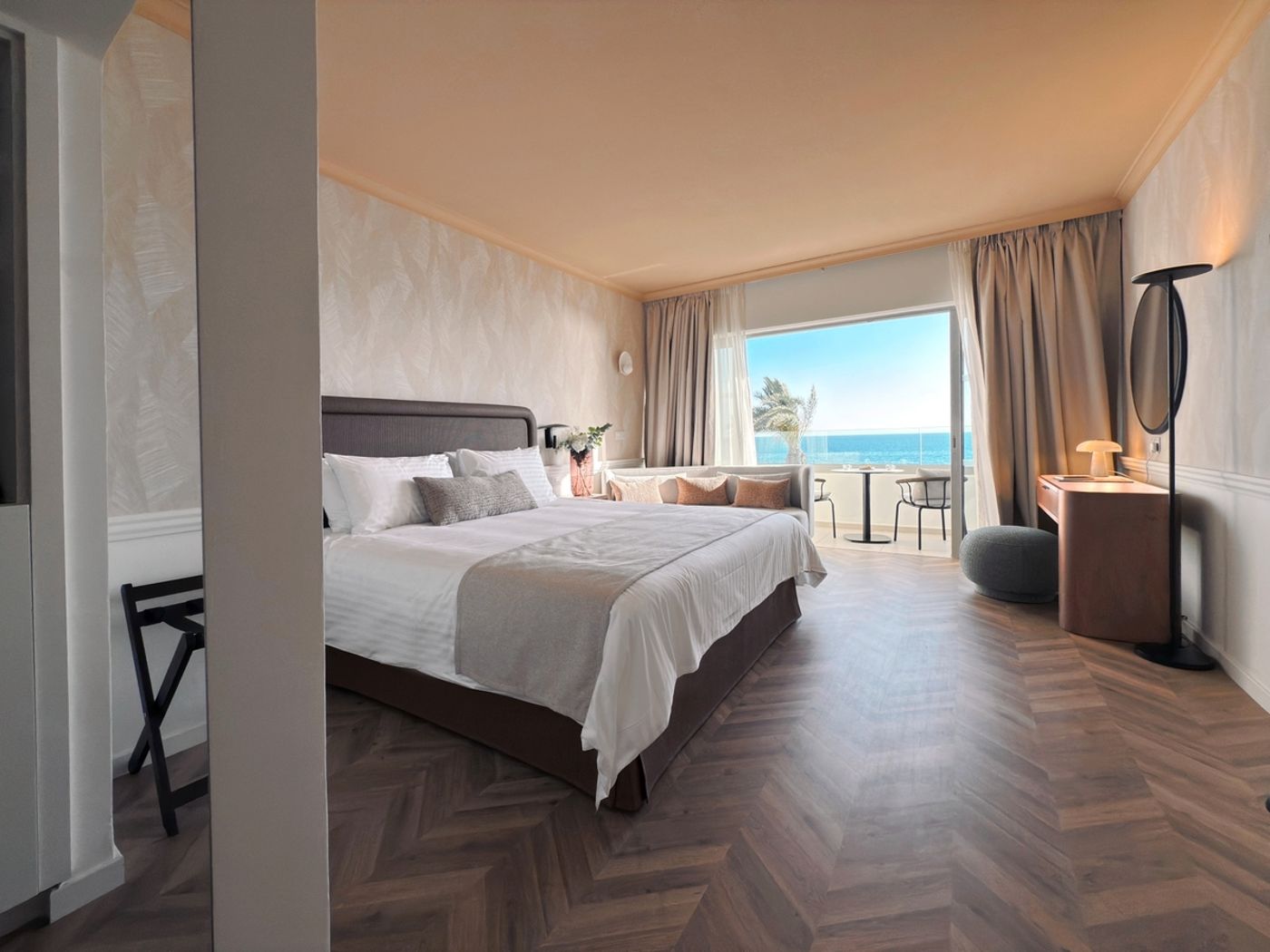 Imperial Island Resort 14.05