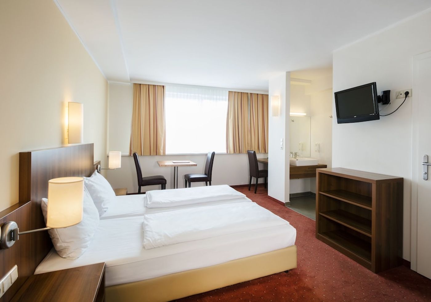 expedia-3165119-9