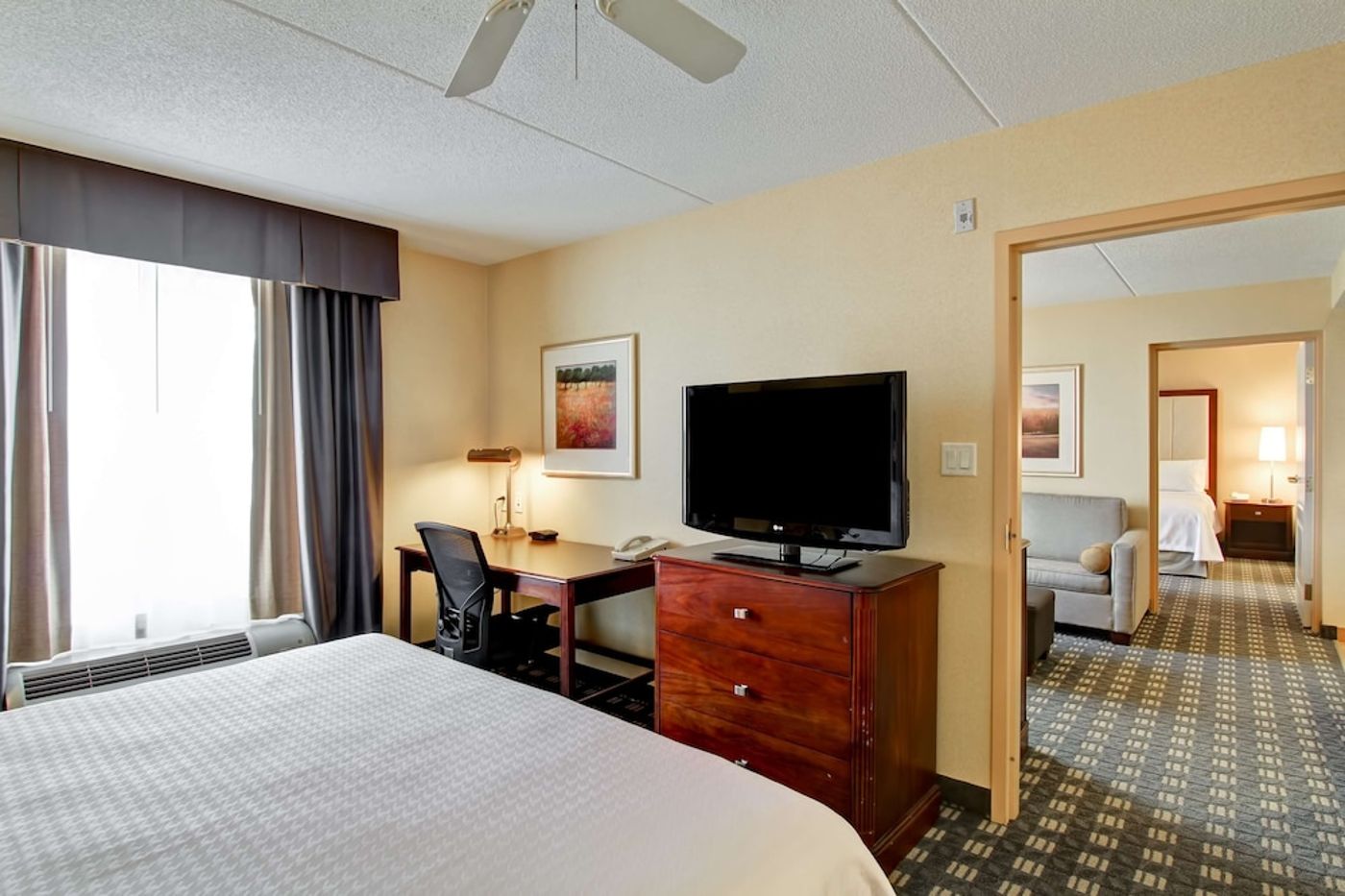 expedia-3163867-25