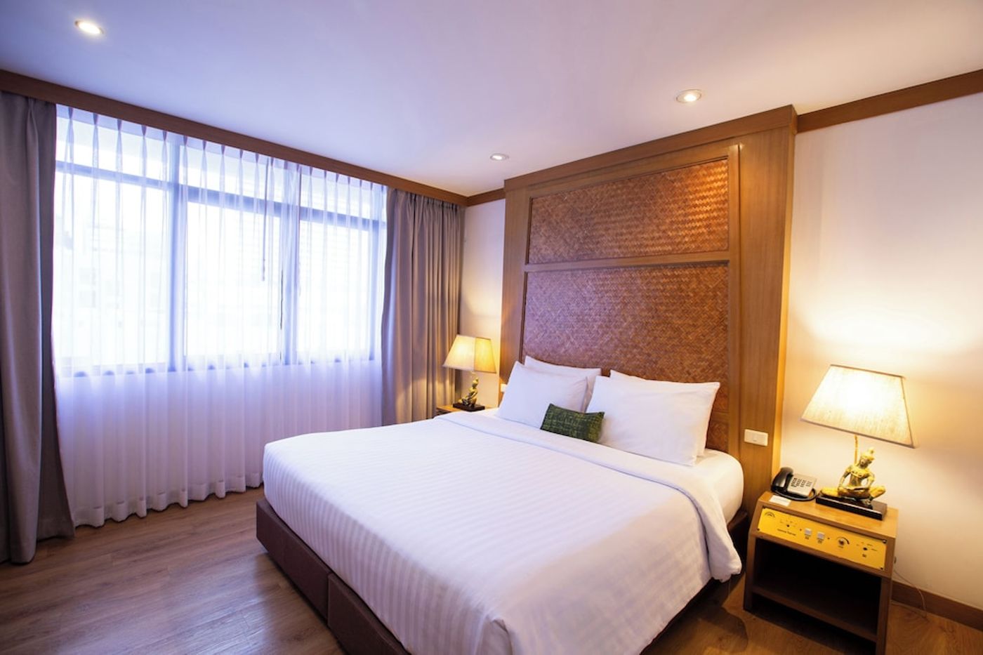 expedia-3156781-6