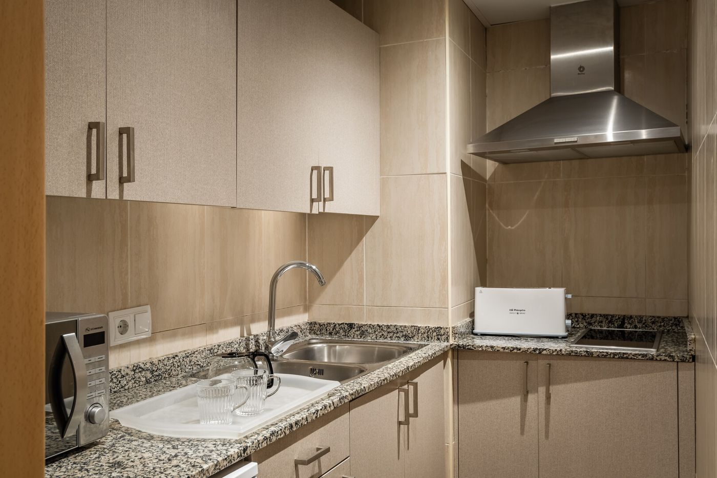 13.05. Vistasol Apartments
