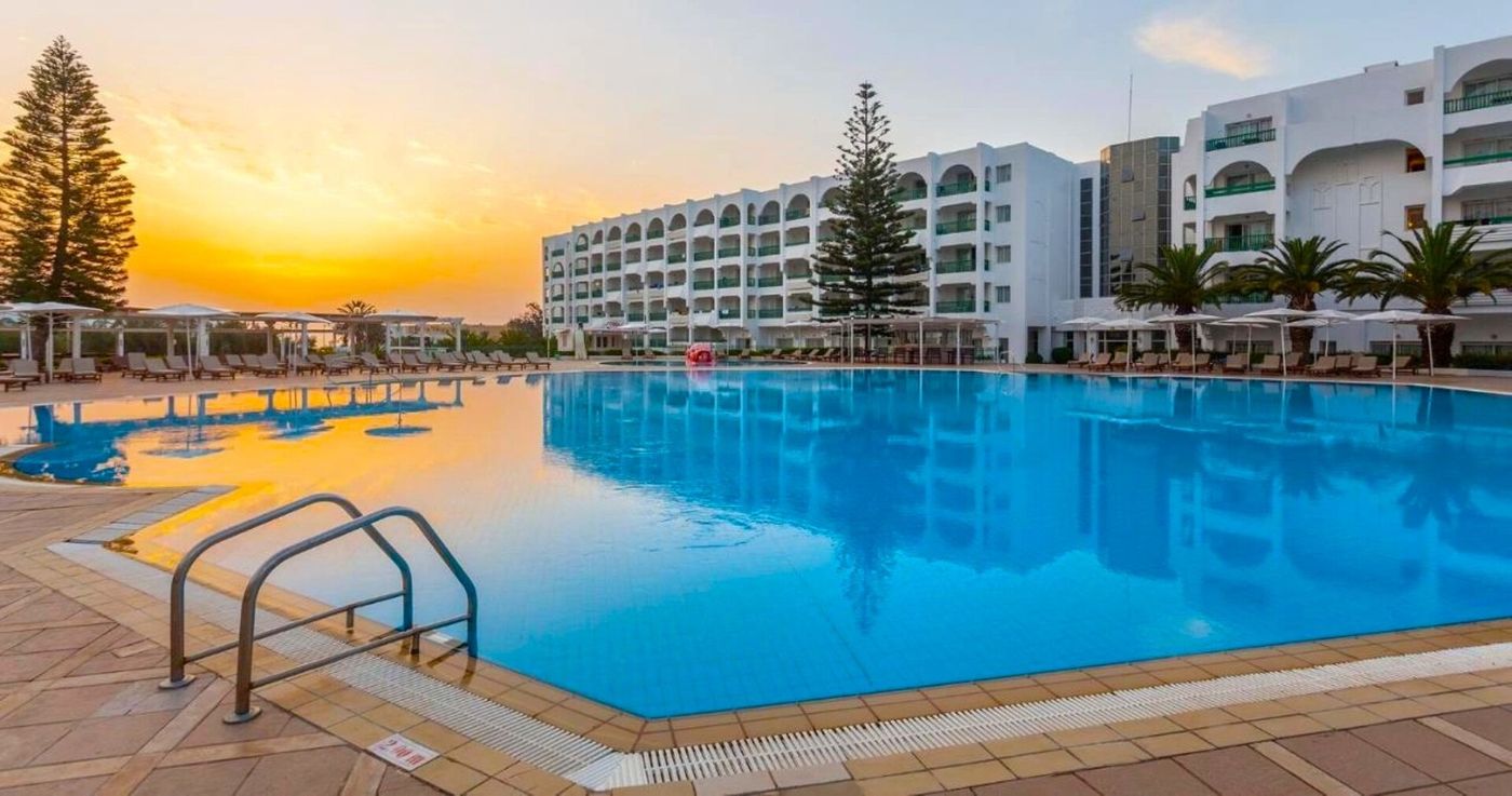 El Mouradi Palm Marina 03.06