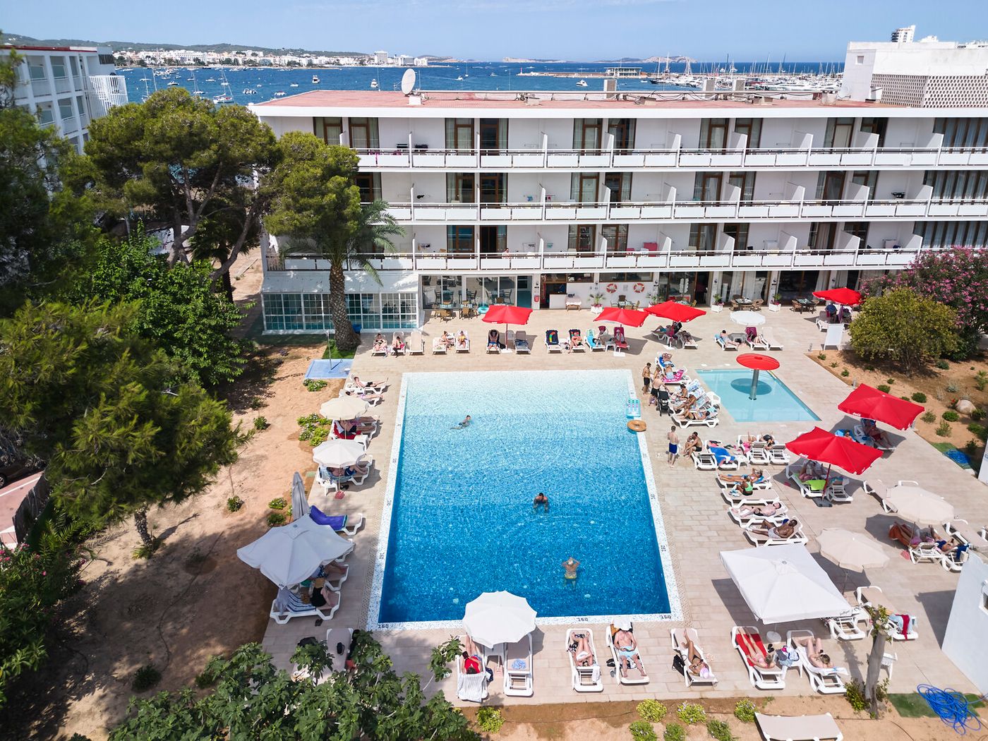 16.12.25 Hotel Arenal