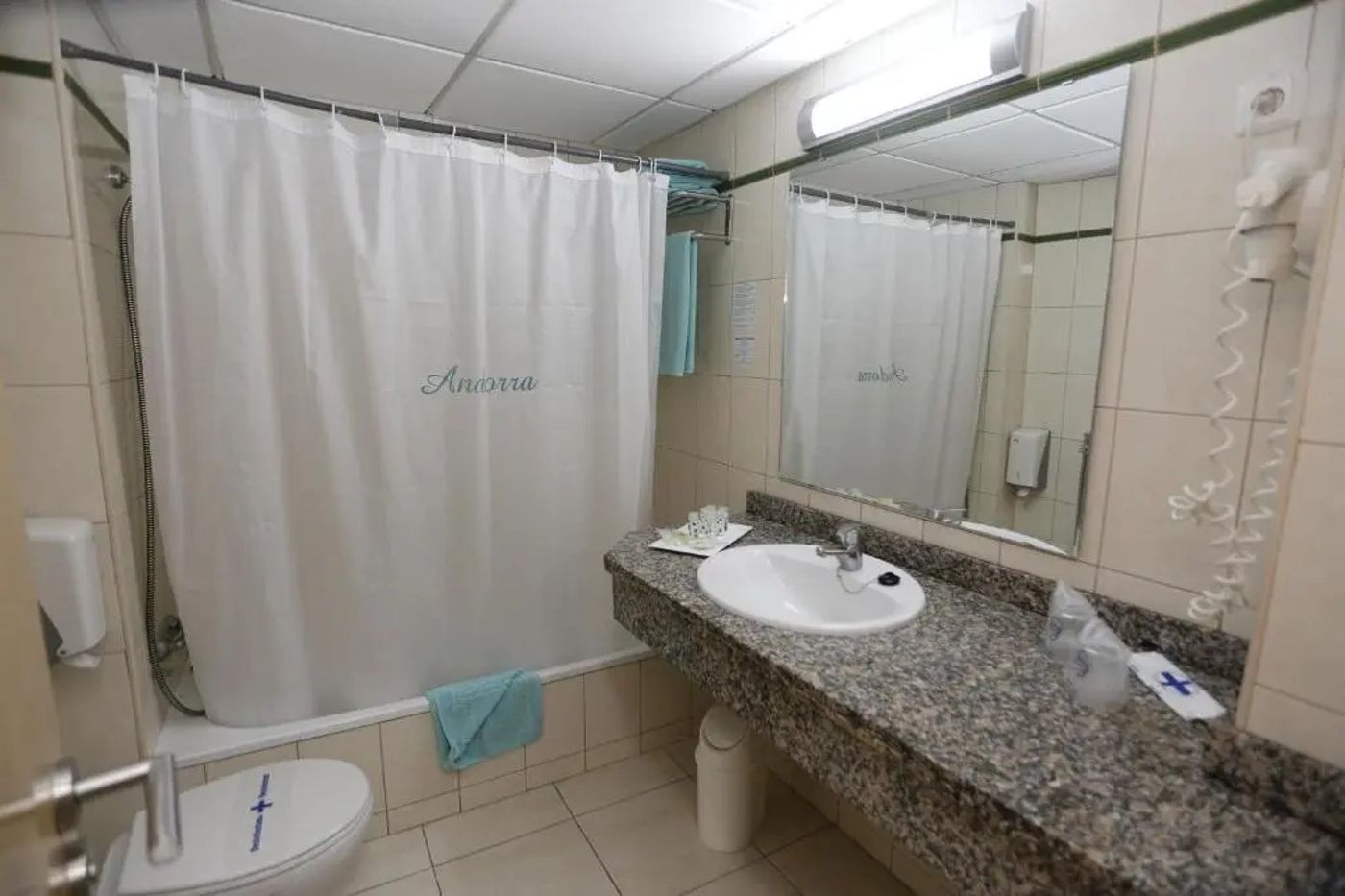 Andorra Hotel and Apartments - D9947DD0D528B13E44BF8B0CCD64E683233710C8