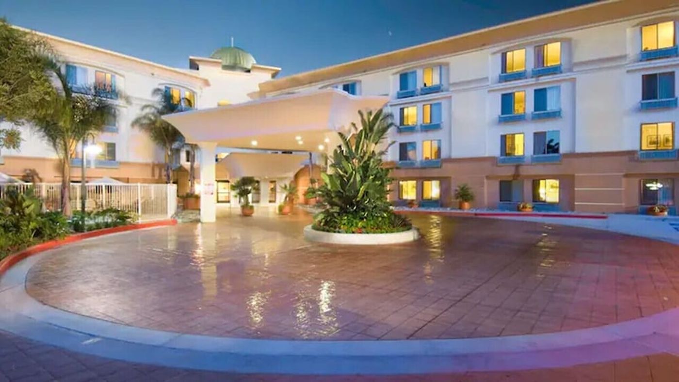 expedia-3156928-25