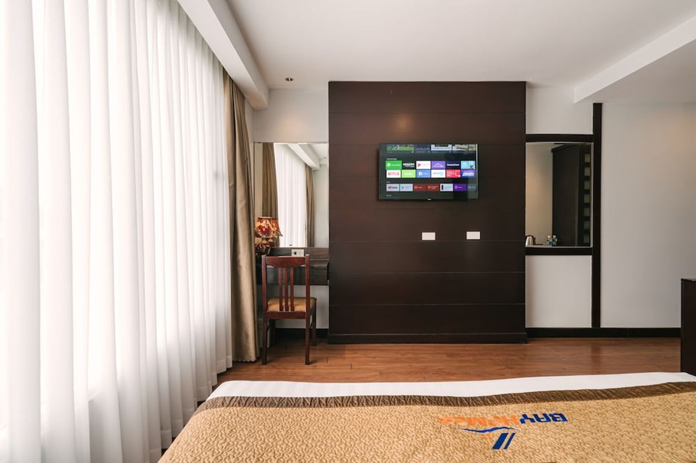 expedia-3163059-13