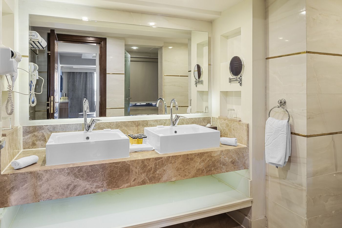  Beach Albatros Resort 30.01.