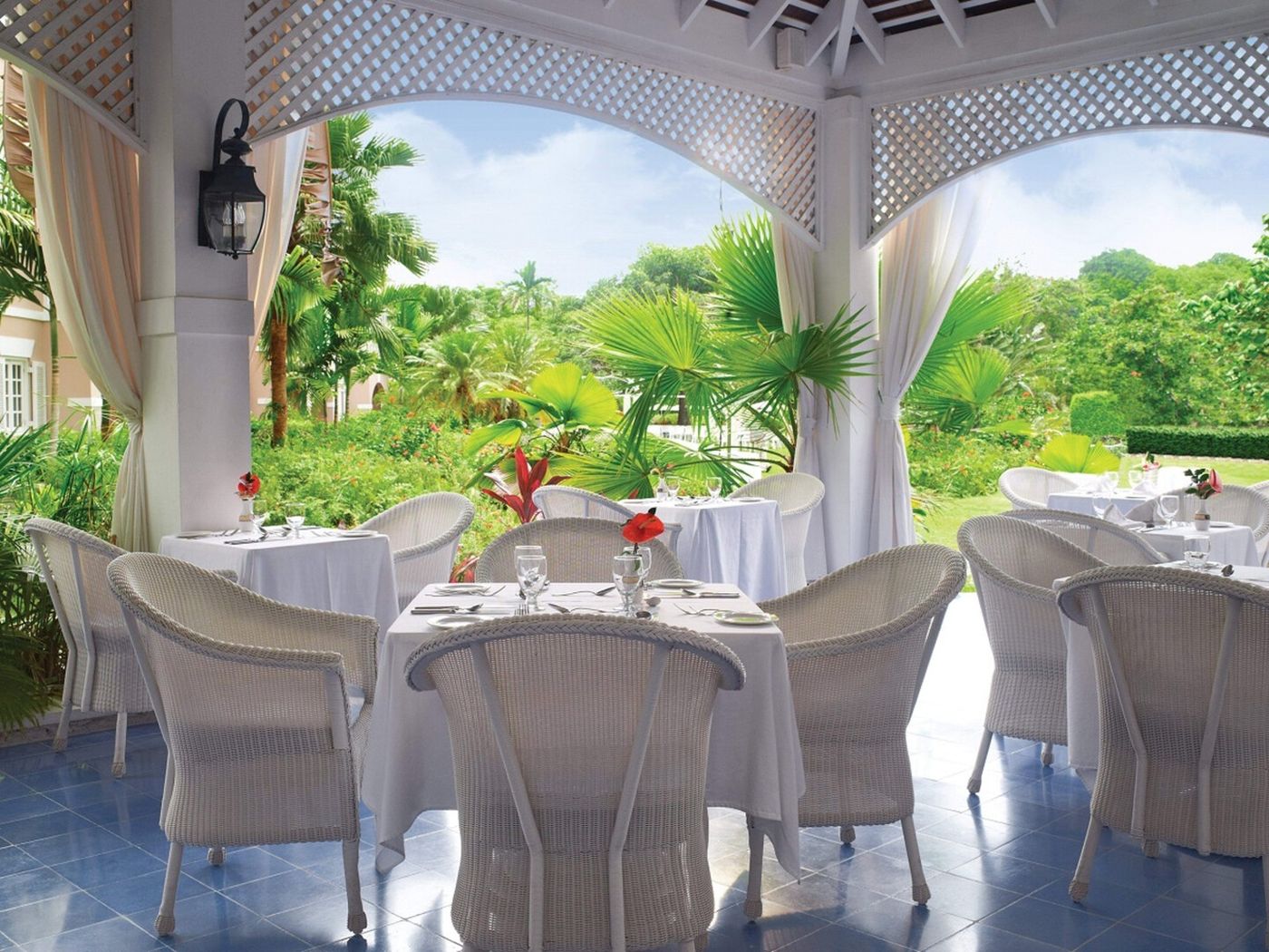 Couples Sans Souci 21.04