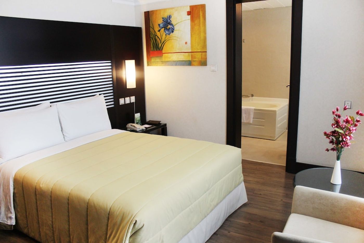 expedia-3159797-6