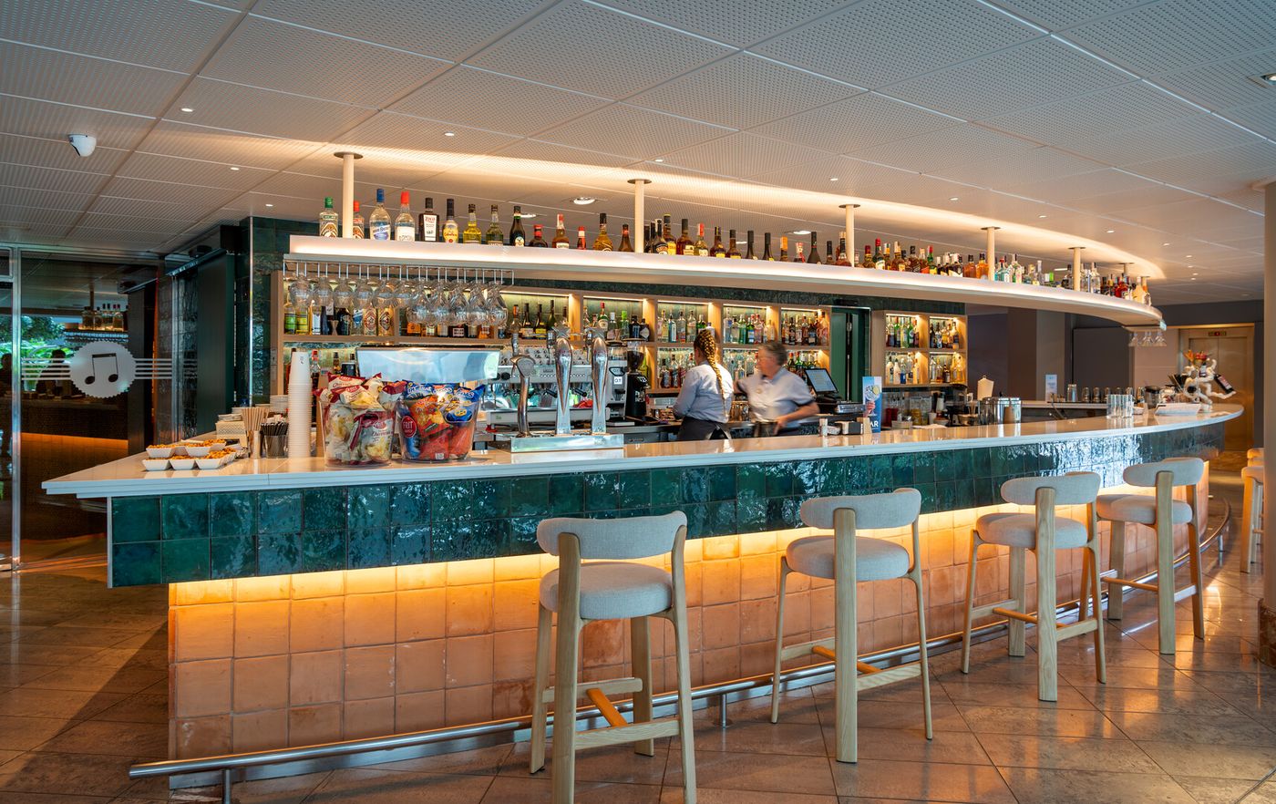 06.05.26 AQUA Hotel Onabrava