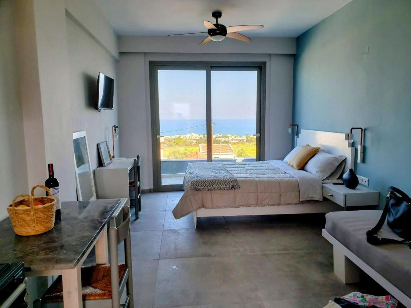 Evalia Apts