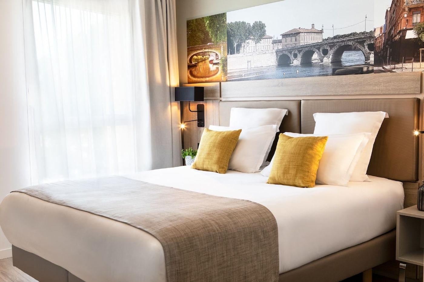 expedia-3163979-6
