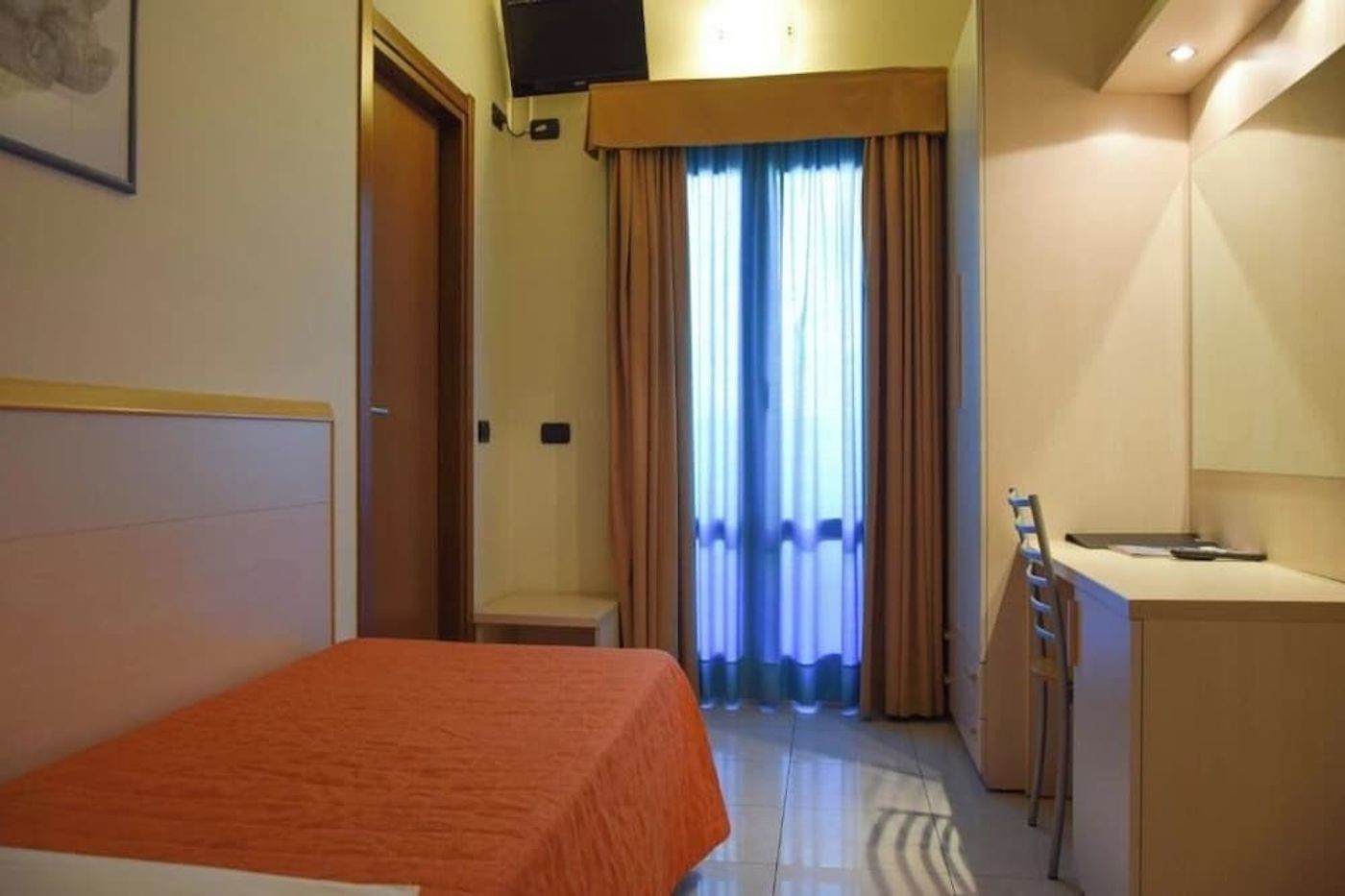 expedia-3163475-10