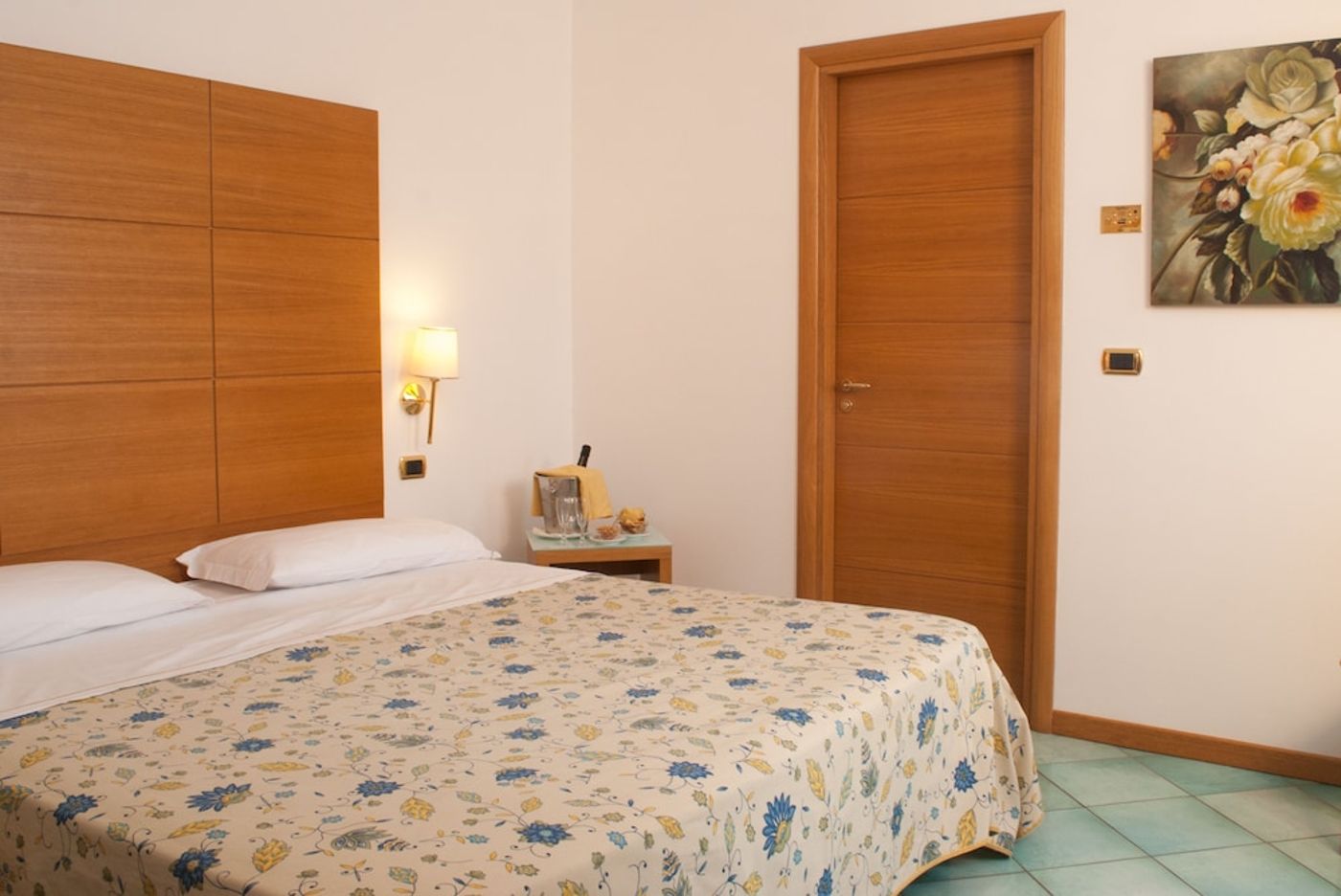 expedia-3163710-13