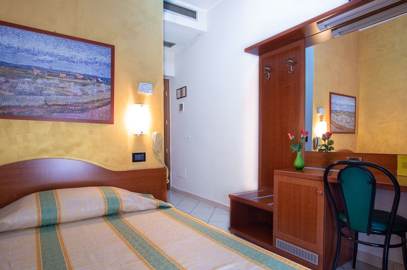 expedia-3159528-9